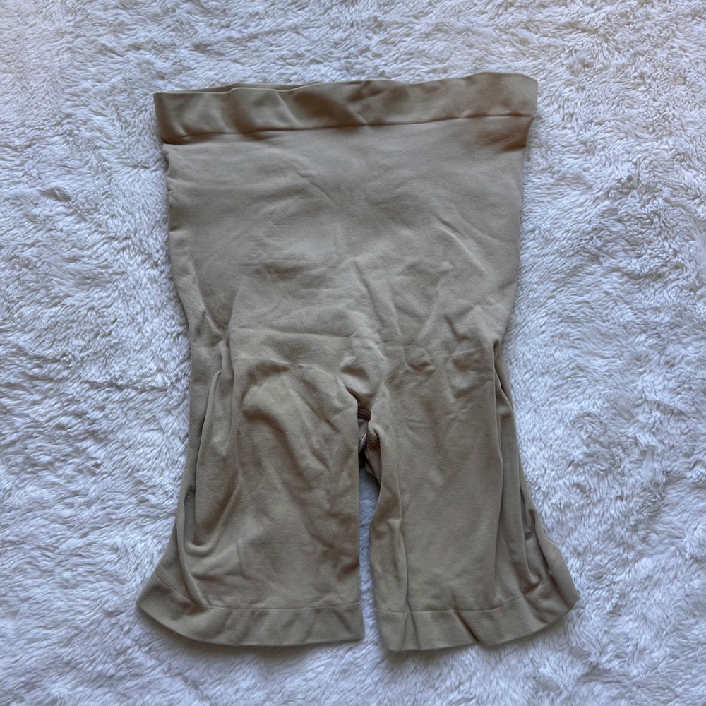 SKIMS Sculpting Short Mid Thigh Shapewear Clay Beige High Rise Size L L/G Womens